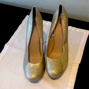 Golden beautiful platform heels shoes